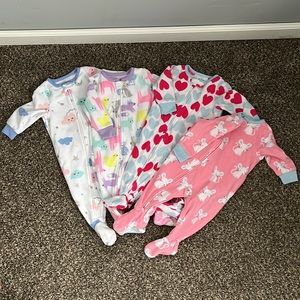 LIKE NEW-Carter’s fleece zip up pajamas set of 4